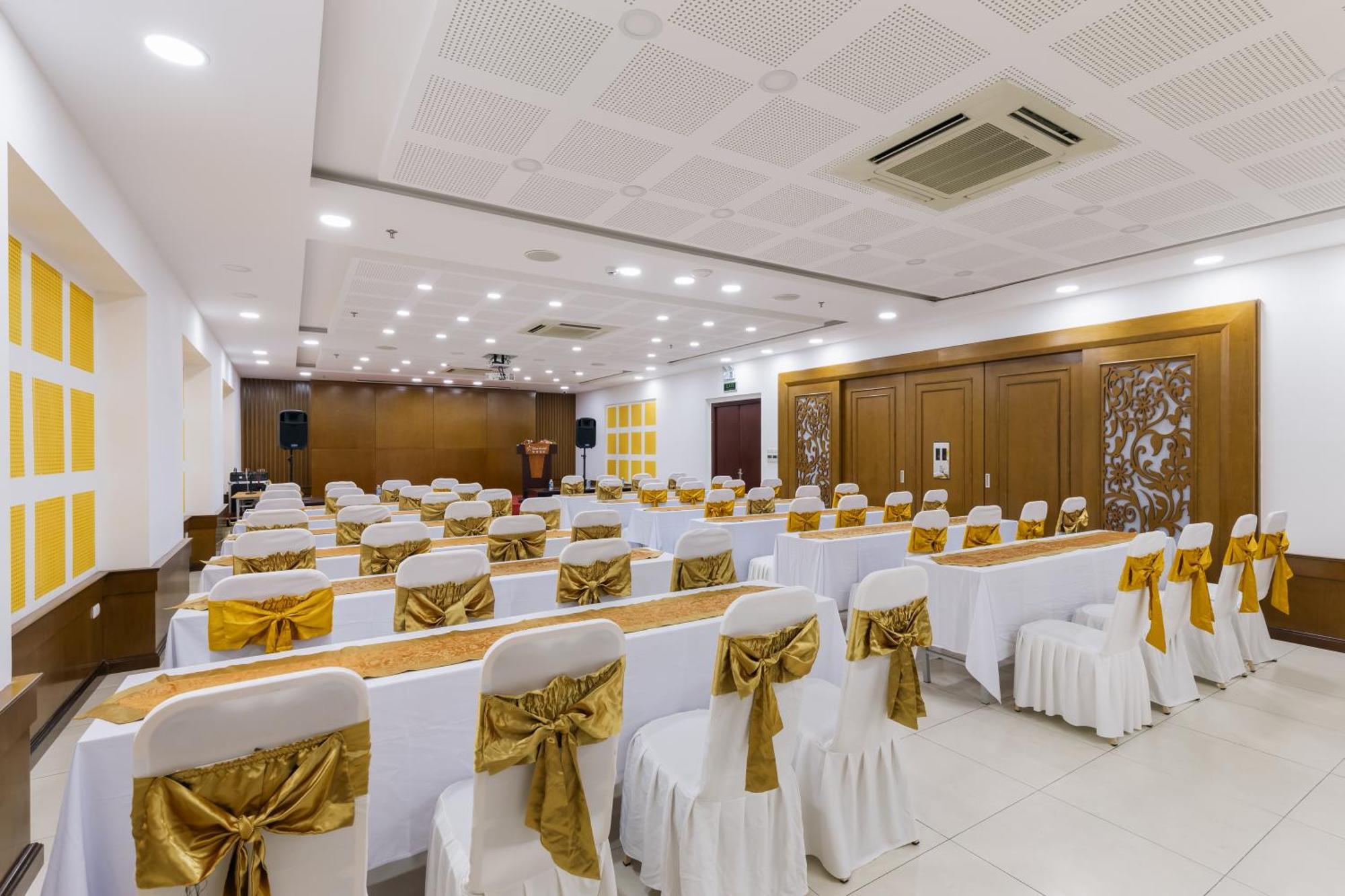 Star Hotel And Spa Danang Exterior foto